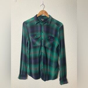 BDG green and black plaid button down shirt long sleeve 100% Rayon small